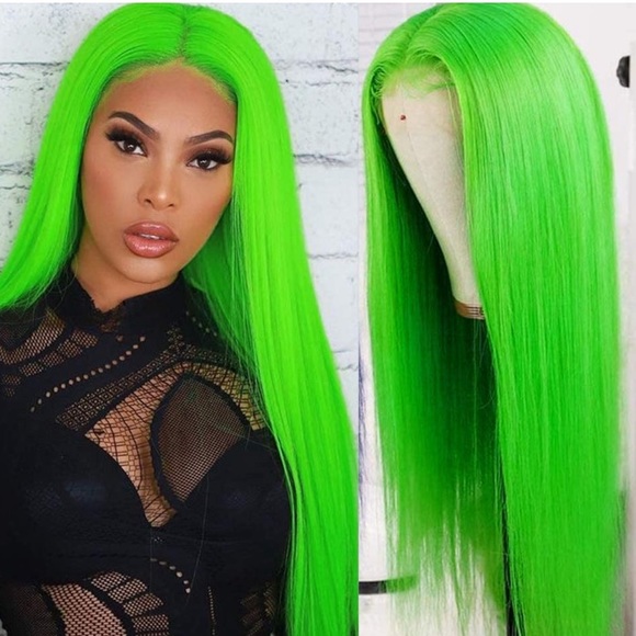 ✨22” LIME GREEN STRAIGHTLACE FRONT WIG💫 *NEW*